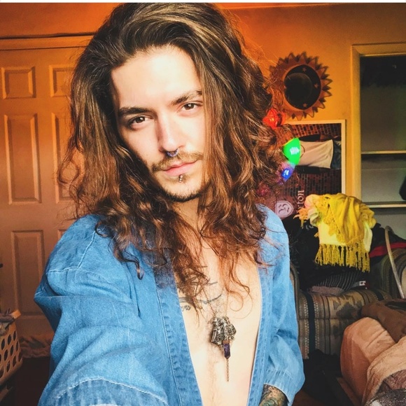 Meet your Posher, Brenda - Picture 3 of 6